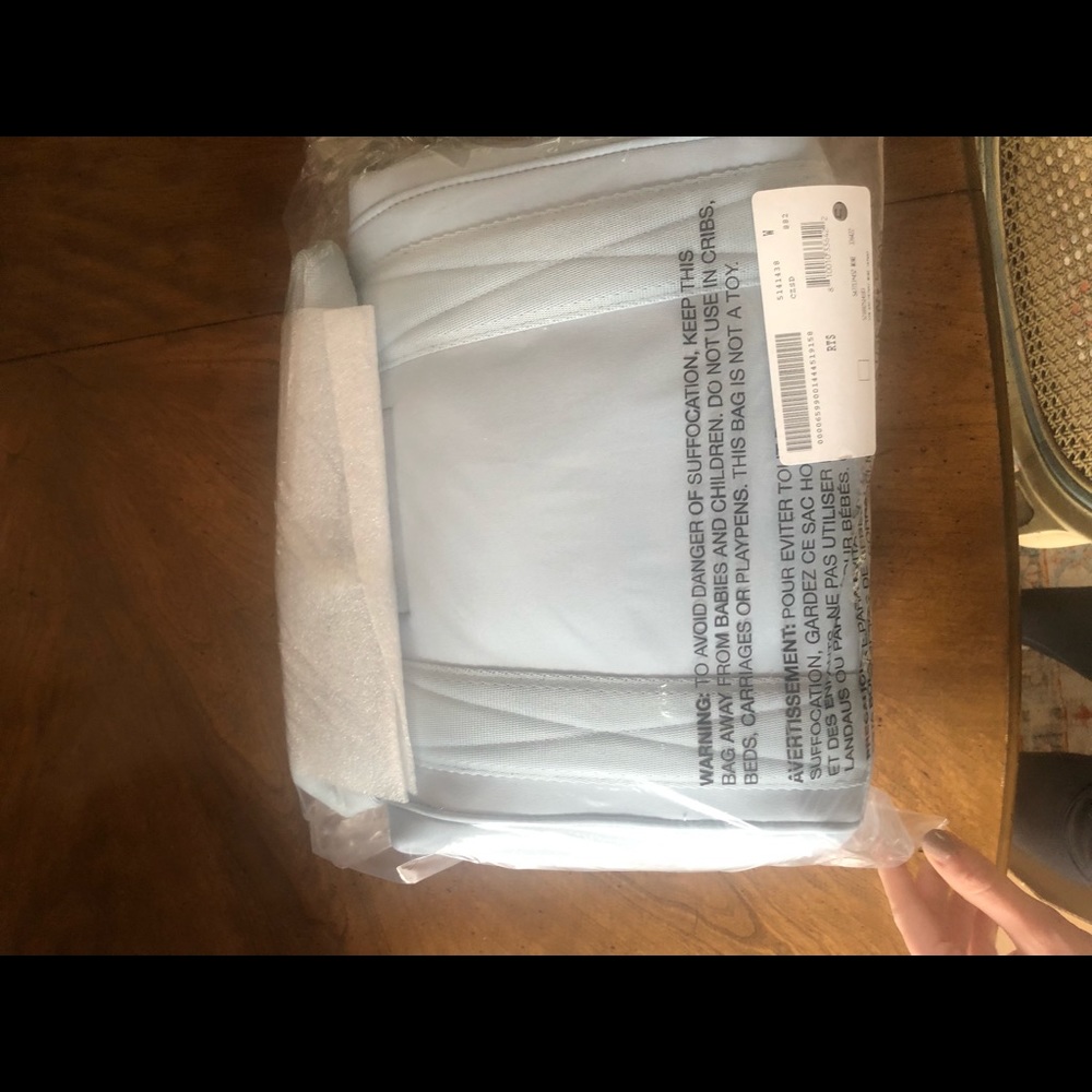 SOLD!!! NWT Dagne Dover Small Neoprene Landon in Skyway Blue - Picture 3 of 7
